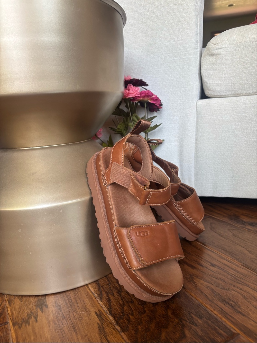 UGG Goldenstar Platform Sandal Sz 8 GUC! - Picture 3 of 11